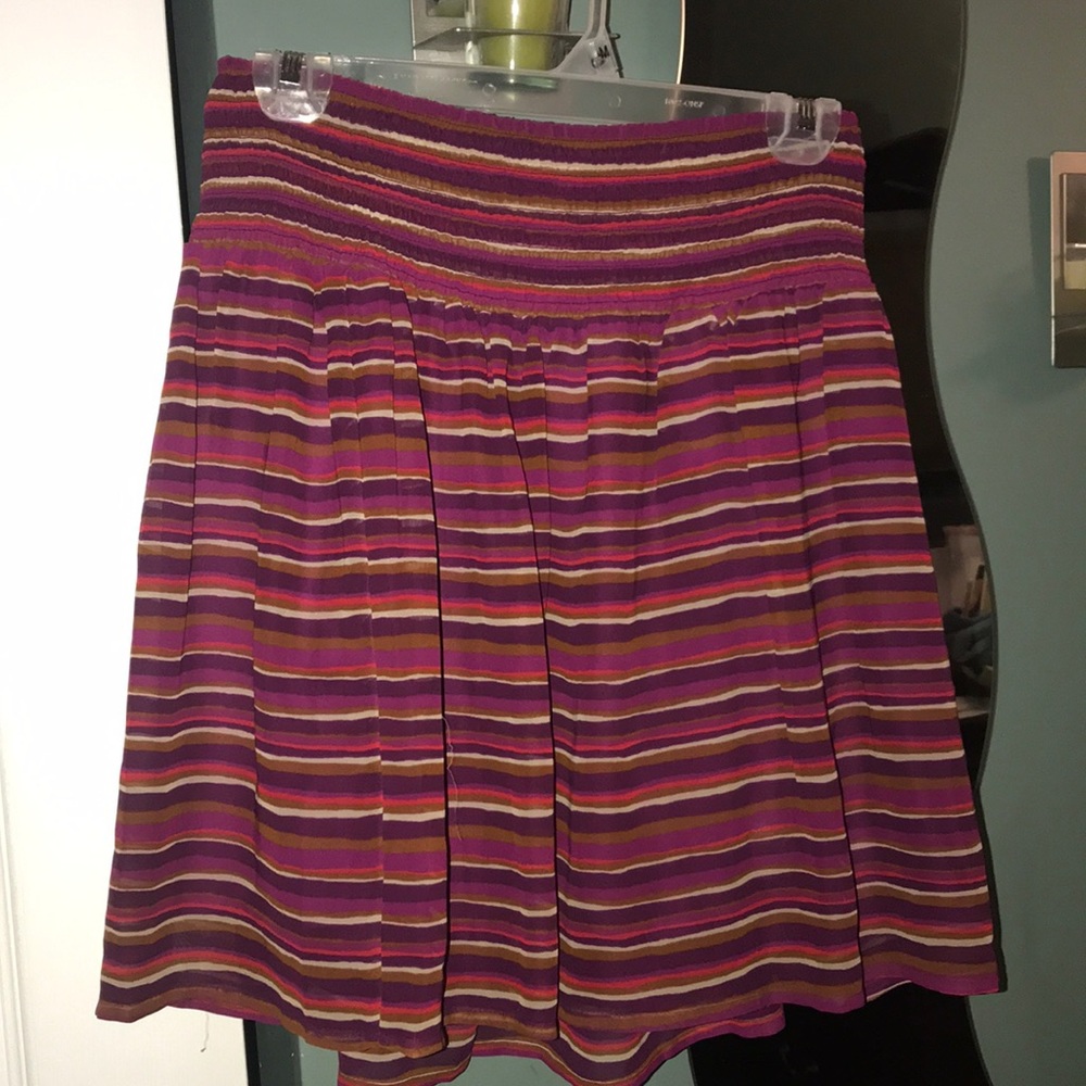 Flowy breathable striped skirt.